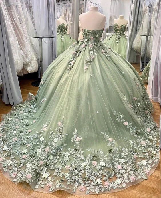 women's retro dressesQuinceanera Dresses Ball Gown Lace Ball Gown Sweet 16 Dress With Flowers Y2062