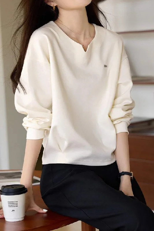 women's tops for those who want to wear pieces that are both comfortable and stylishMinimalist Solid Color Sweatshirt